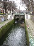 Paris_-_Schleuse_am_Canal_St_Martin.jpg