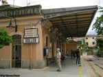 Mallorca_-_Bahnsteig_im_Bahnhof_von_Soller.jpg