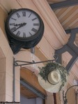 Dateiname=Mallorca_-_Uhr_und_Hut_im_Bahnhof_von_Soller.jpg
Dateigröße=177KB
Abmessungen: 768x1024
hinzugefügt am: 16. Mai 2012 Mallorca_-_Uhr_und_Hut_im_Bahnhof_von_Soller.jpg