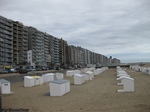 Blankenberge_-_Strand_mit_Strandkoerben.jpg