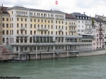 Basel_-_Blick_ueber_den_Rhein_zum_Hotel_Les_trois_Rois.jpg