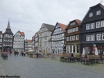 Fritzlar_-_Marktplatz_mit_Rolandsbrunnen.jpg