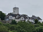 Hellenthal_-_Fachwerkhaeuser_und_Bergfried_in__Reifferscheid.jpg