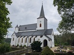 Hellenthal_-_Kirche_und_Friedhof_in_Reifferscheid.jpg