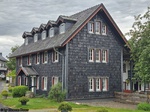 Hellenthal_-_Schieferhaus_an_der_Wildenburg.jpg